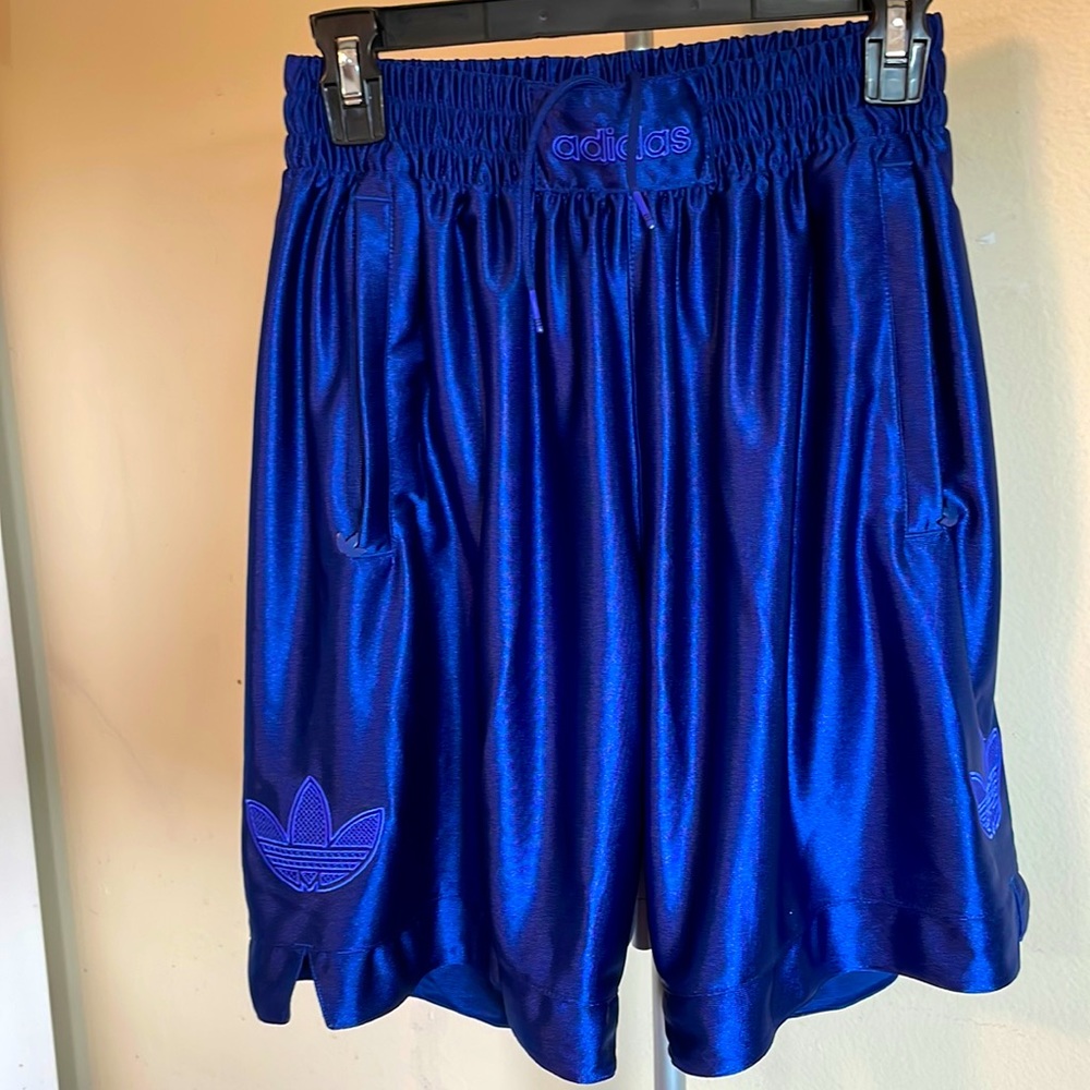 Adidas Original | Men Logo Shorts | Size XS | New with Tag | Victory Blue